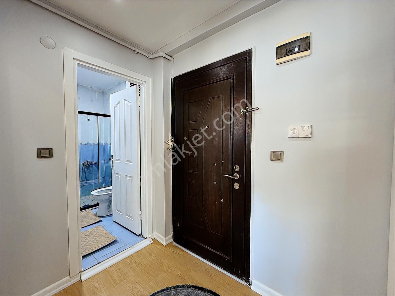 Cadde Arkası Ara Kat Full Sıfır Eşyalı 2+1 Daire+hemen Taşın - Görsel 4