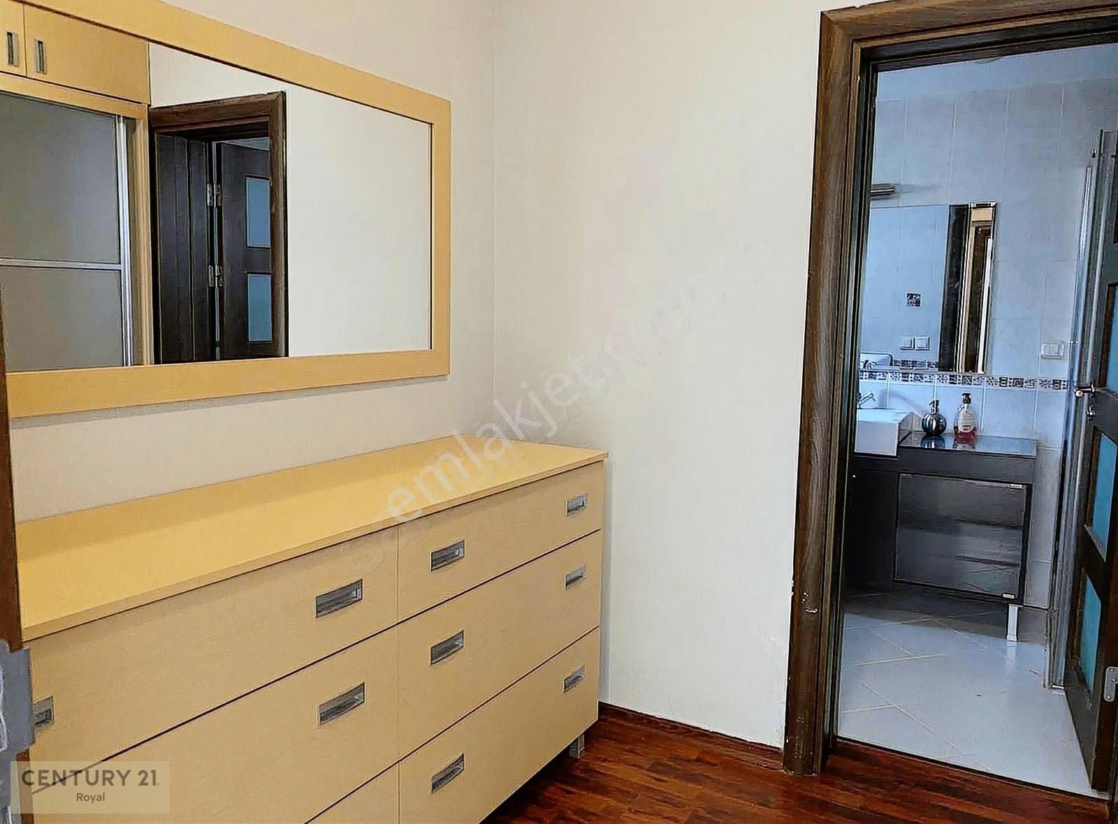 Ballıkpınarı Elit Sitesinde 4+1 Mobilyalı Kiralık Villa - Görsel 13