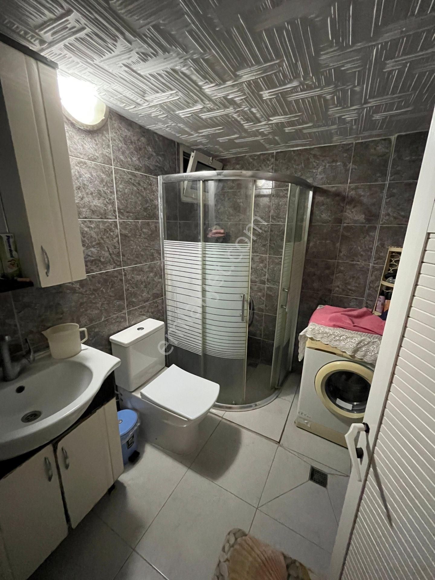 Bornova Mevlâna Mahallesinde Satılık 3+1 Arakat Ferah Daire - Görsel 11