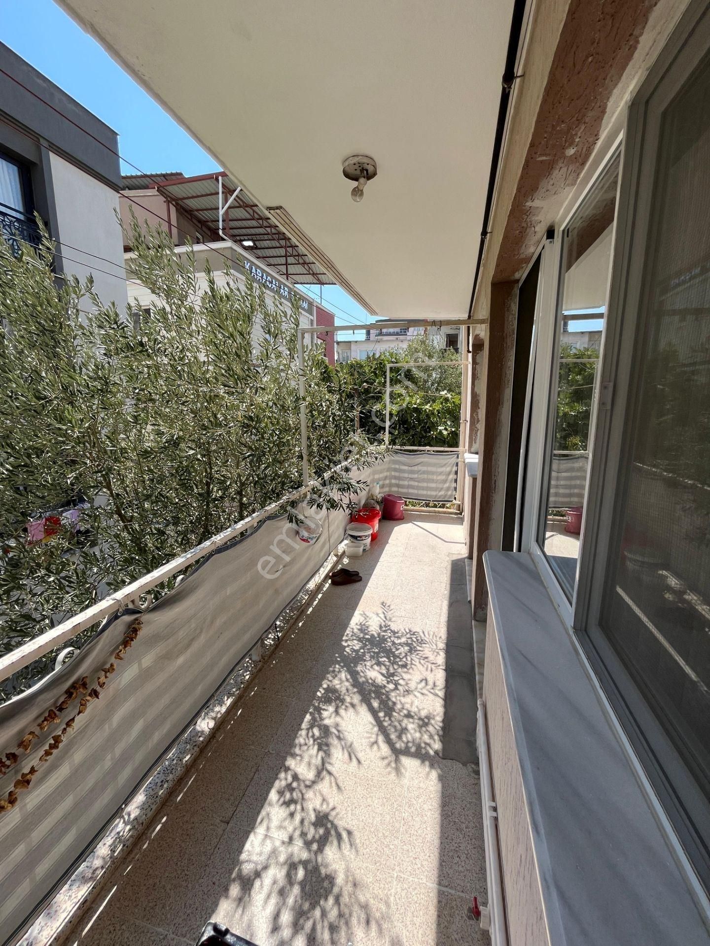 Bornova Mevlâna Mahallesinde Satılık 3+1 Arakat Ferah Daire - Görsel 19