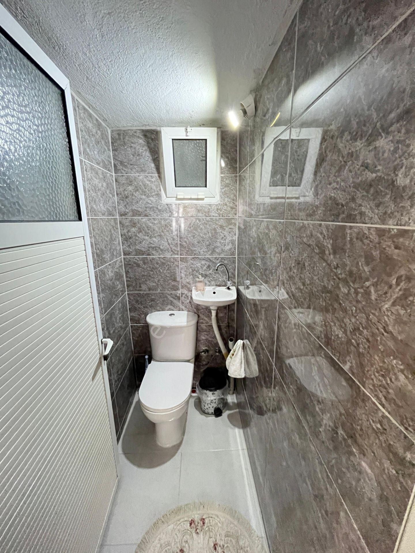 Bornova Mevlâna Mahallesinde Satılık 3+1 Arakat Ferah Daire - Görsel 25