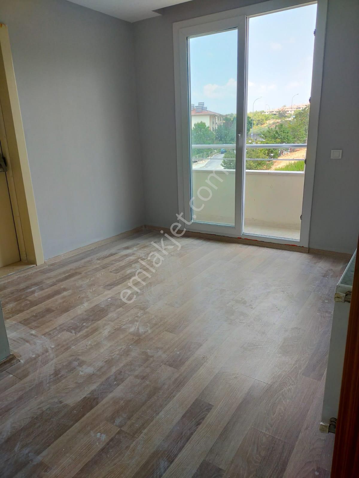 Birlik Gayrimenkul Den Osmangazi De 3+1 Doğalgazı Aktif İskanlı Site İçerisinde Kaçmaz Daire!!! - Görsel 9