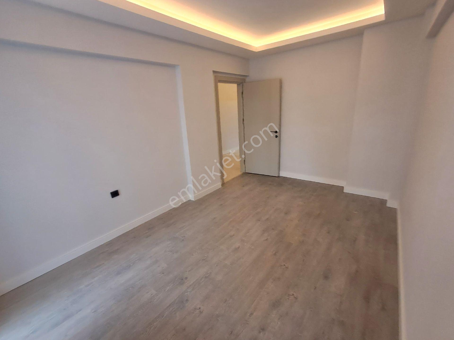 Lider Gayrimenkul'den Atakum Ömürevleri Mevkiinde3+1 150m2 Özel Yapım Daire - Görsel 25