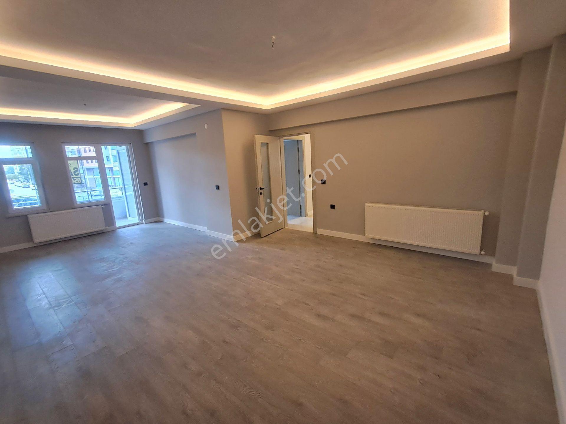 Lider Gayrimenkul'den Atakum Ömürevleri Mevkiinde3+1 150m2 Özel Yapım Daire - Görsel 10