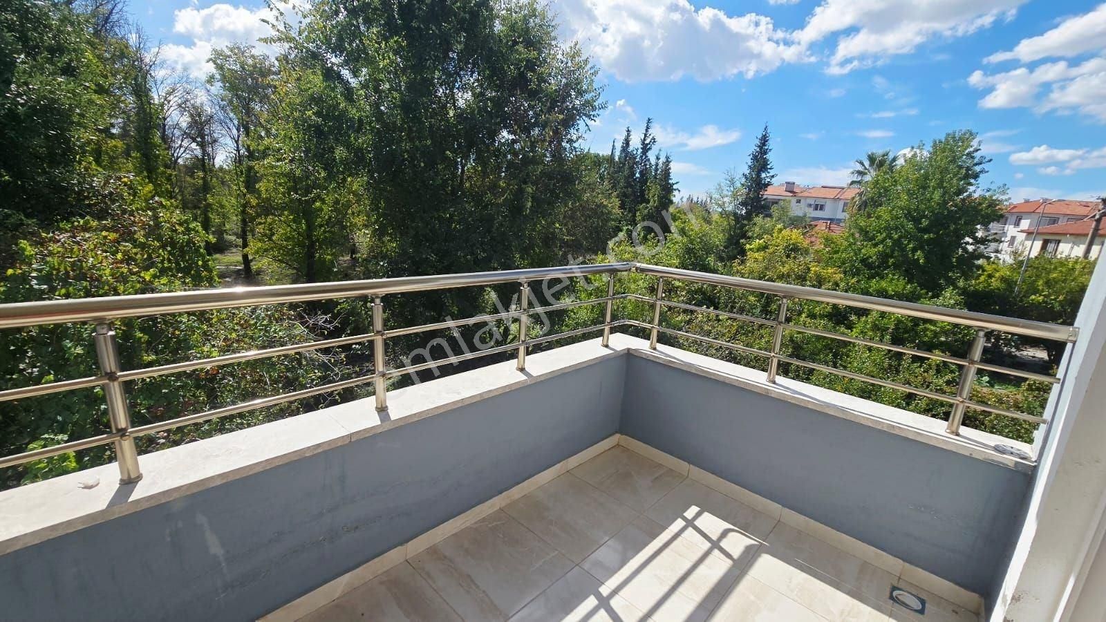 Altıntaşta Yatırımlık 2+1 Havuzlu Sitede Ferah Ara Kat - Görsel 23