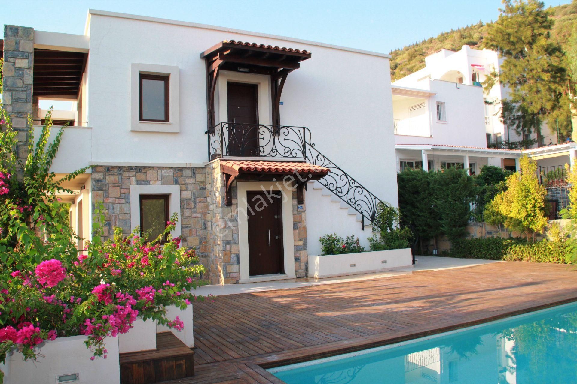 Bodrum Kumbahçe'de Havuzlu Site İçi Satılık Deniz Manzaralı Daire - Görsel 3