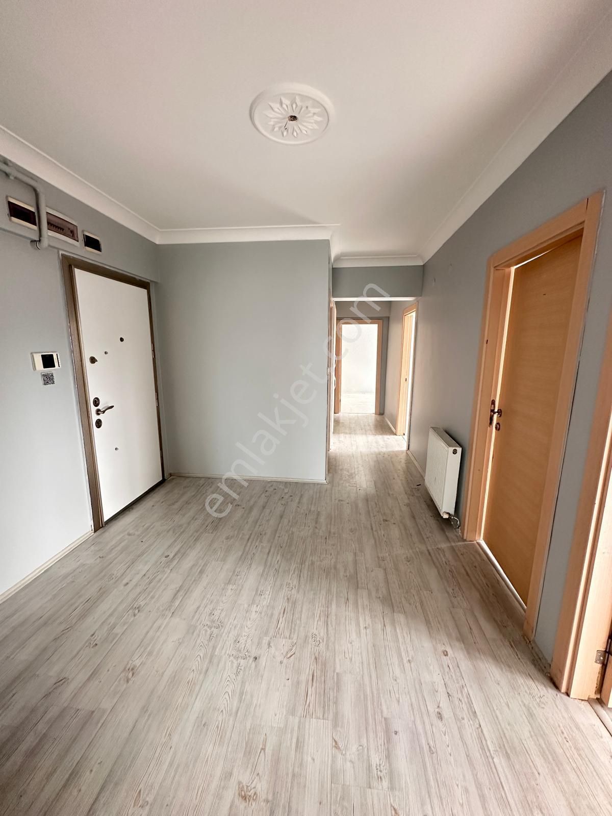 Akşemsettin'de Site İçerisinde Teras Balkonlu 3+1 Satılık Daire !!! - Görsel 23