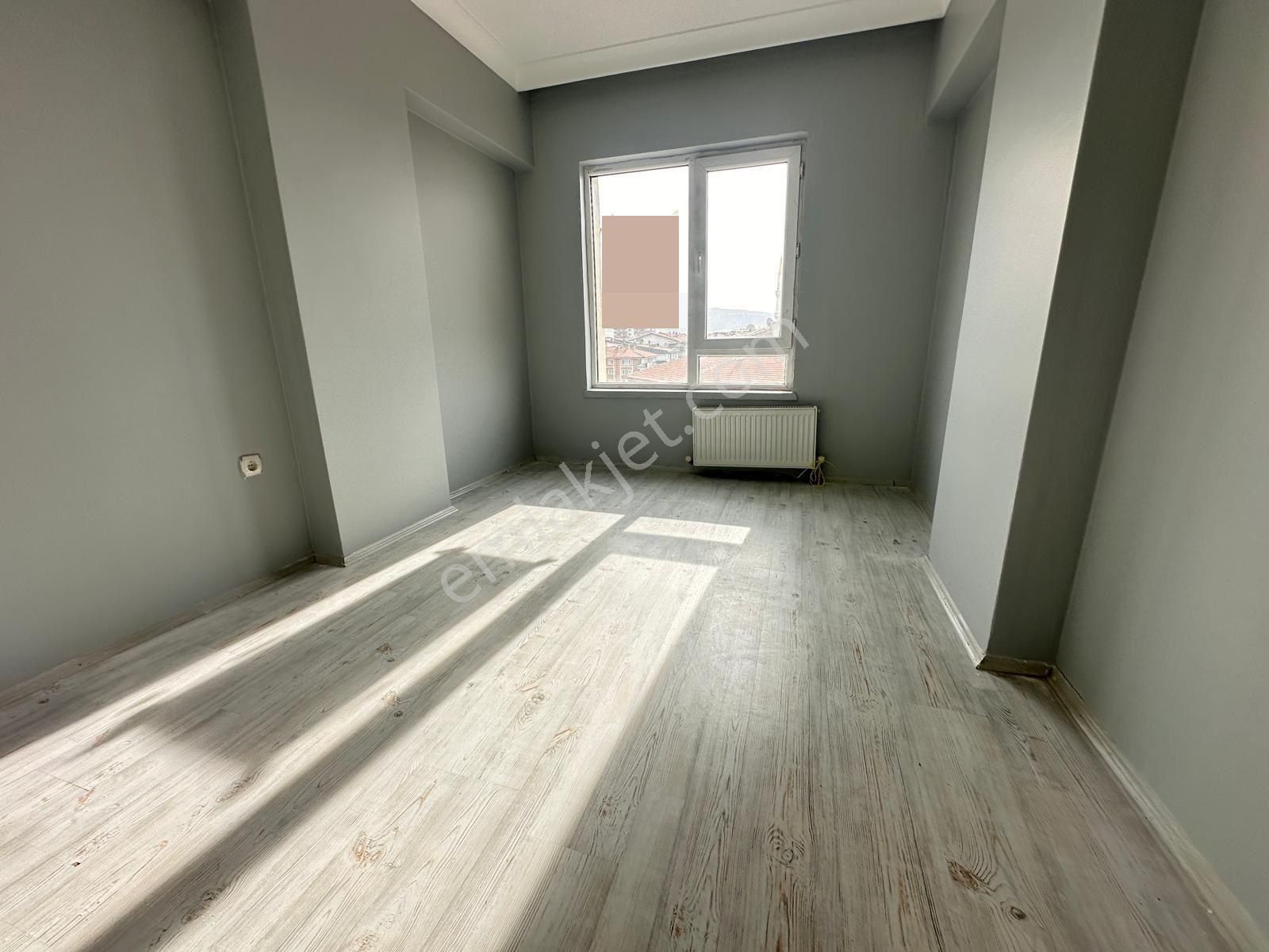 Akşemsettin'de Site İçerisinde Teras Balkonlu 3+1 Satılık Daire !!! - Görsel 9