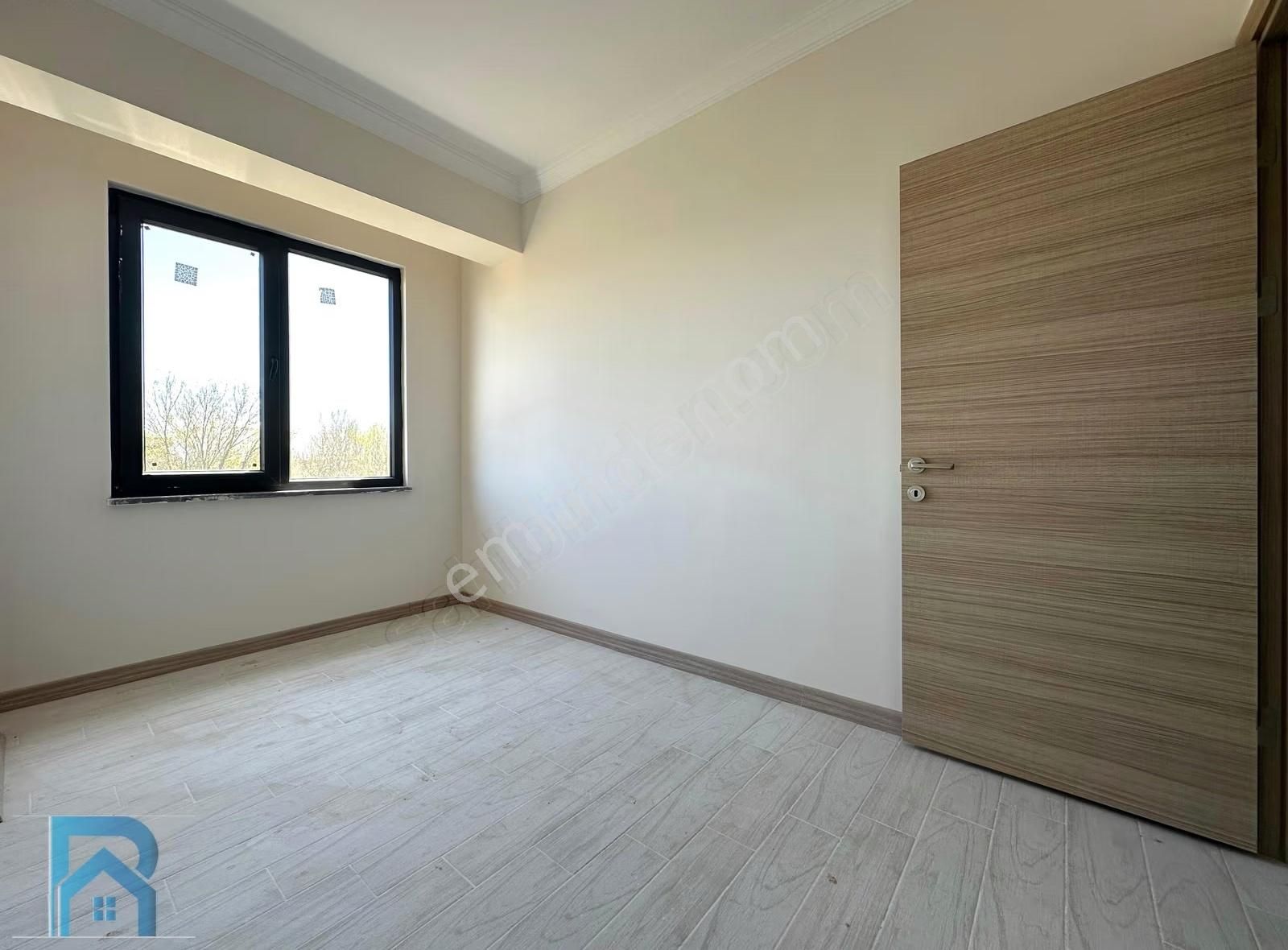 Havuzlu Ve Güvenlikli | Geniş Peyzaj Alanlı Site 2+1 Daire - Görsel 7
