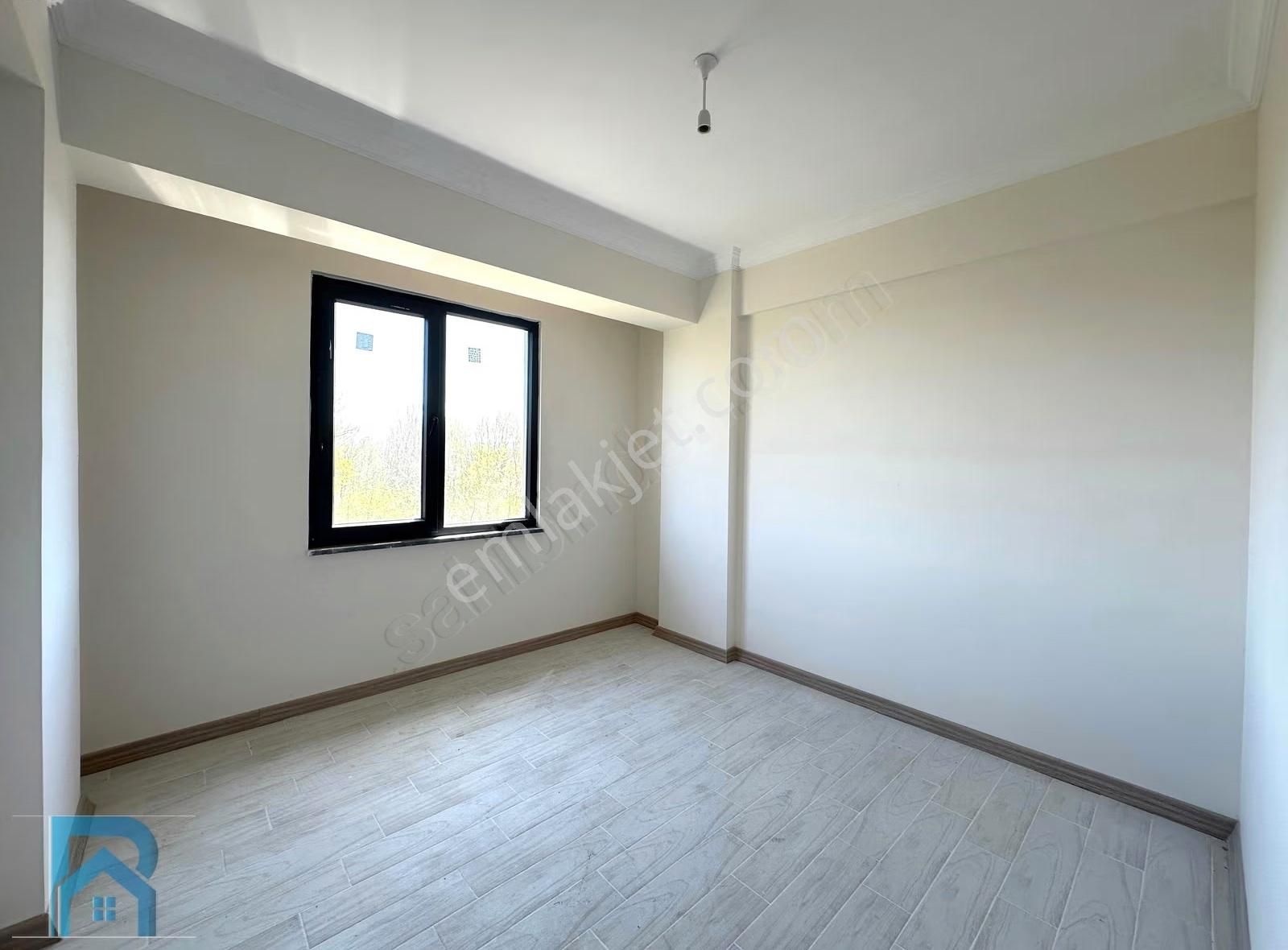 Havuzlu Ve Güvenlikli | Geniş Peyzaj Alanlı Site 2+1 Daire - Görsel 6