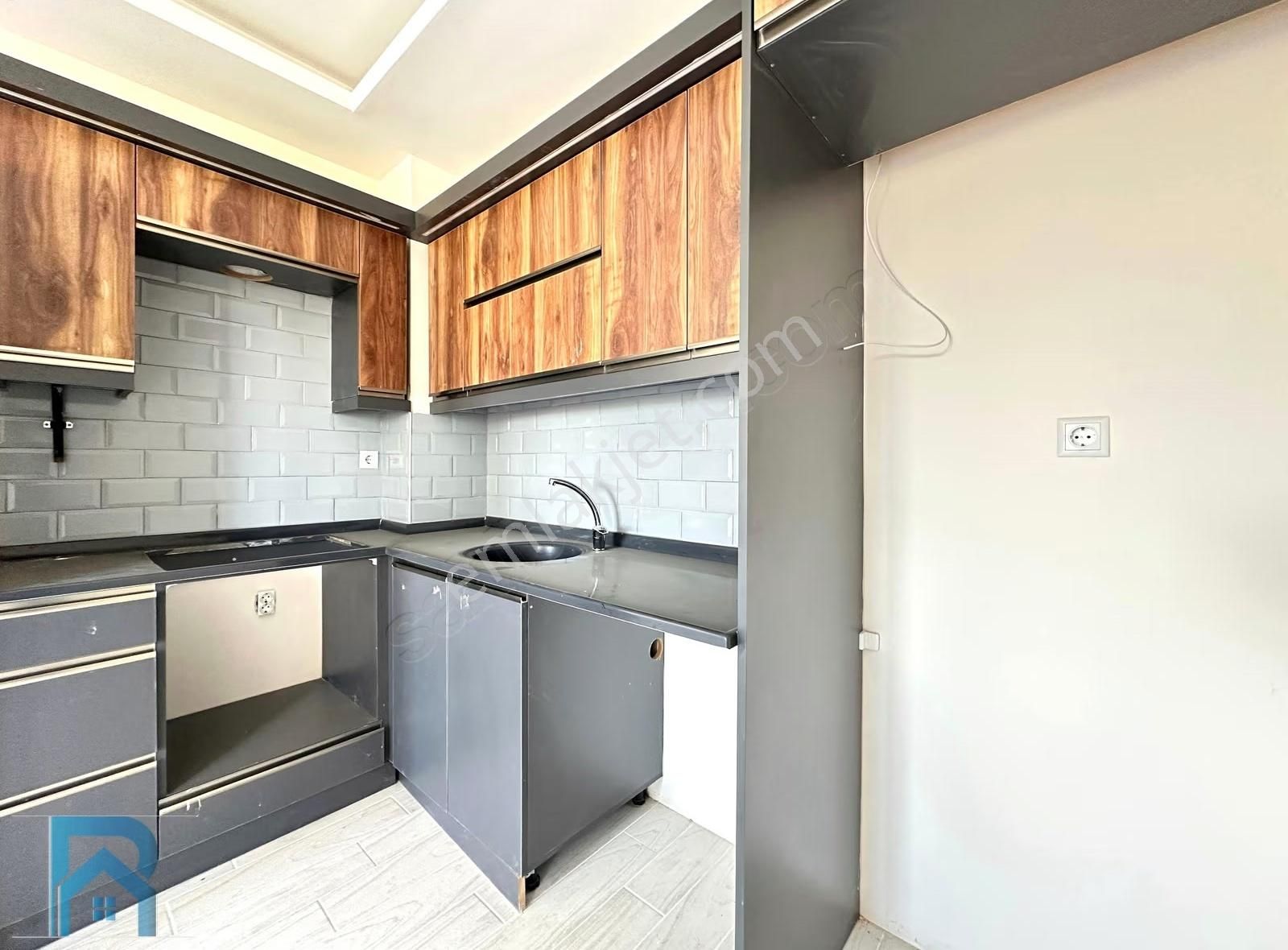 Havuzlu Ve Güvenlikli | Geniş Peyzaj Alanlı Site 2+1 Daire - Görsel 19