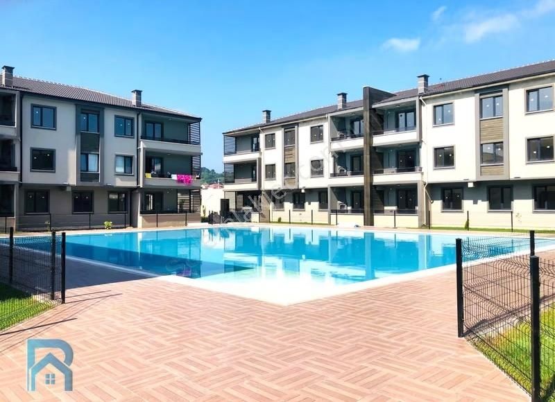 Havuzlu Ve Güvenlikli | Geniş Peyzaj Alanlı Site 2+1 Daire - Görsel 4