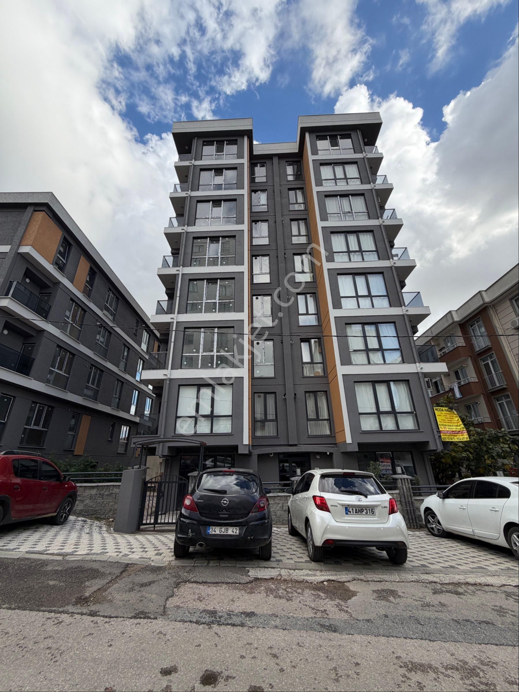 Şeyhli Metroya Yürüme Mesafesinde Sıfır 2+1 Satılık Daire