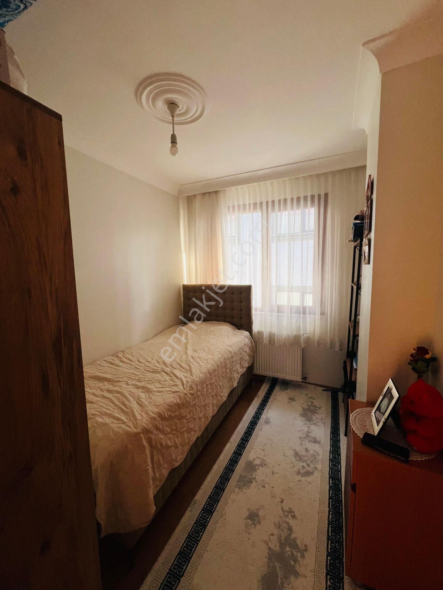 İstanbul Sancaktepe Safa Mah. Satılık 3+1 Üst Dübleks 165 M2 - Görsel 6