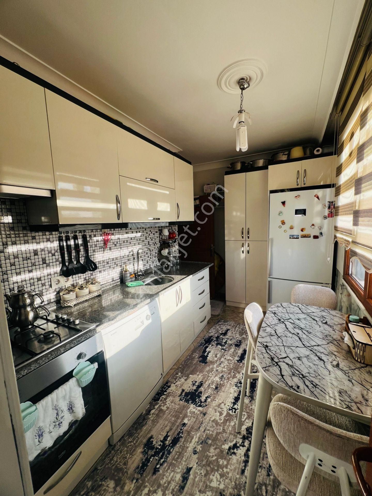 İstanbul Sancaktepe Safa Mah. Satılık 3+1 Üst Dübleks 165 M2 - Görsel 10