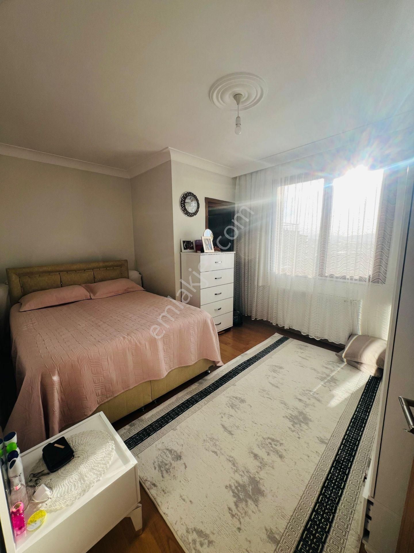 İstanbul Sancaktepe Safa Mah. Satılık 3+1 Üst Dübleks 165 M2 - Görsel 18