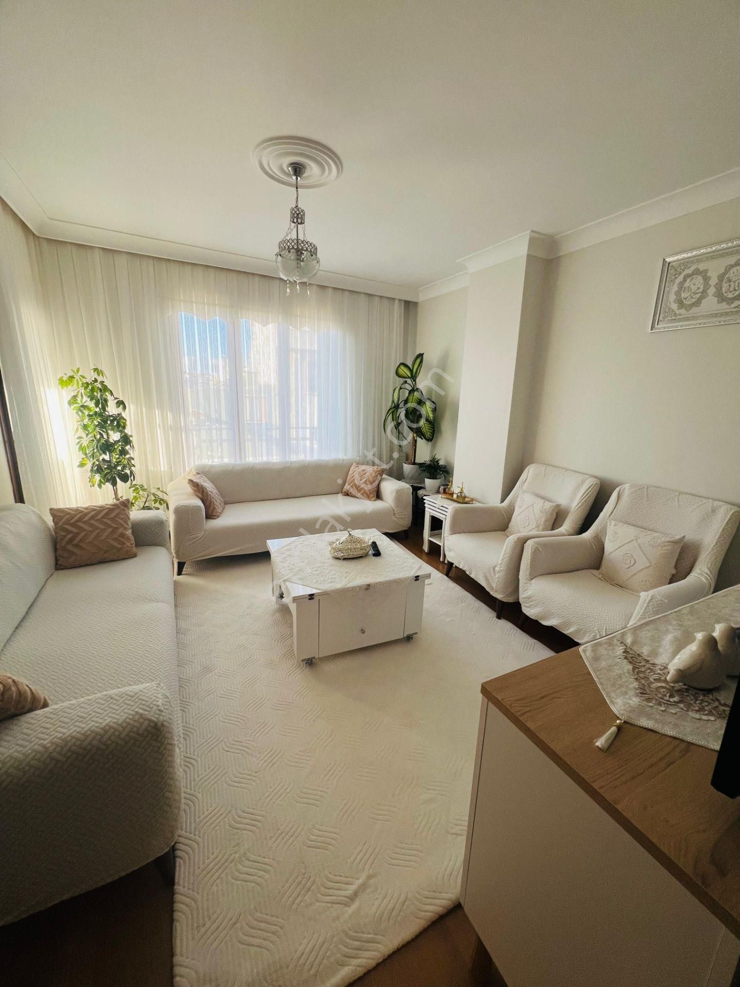 İstanbul Sancaktepe Safa Mah. Satılık 3+1 Üst Dübleks 165 M2 - Görsel 3