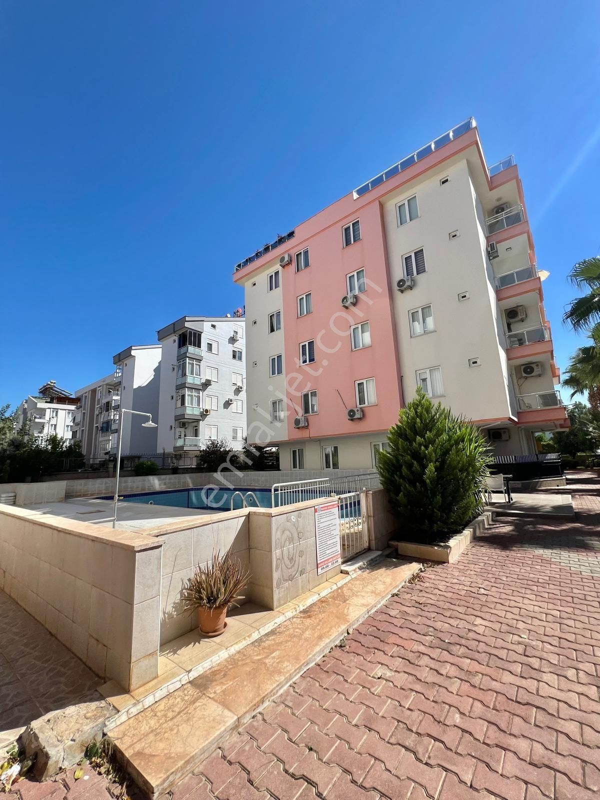 Konyaaltı Limanda Havuzlu 2+1 Eşyalı Kiralık Daire - Görsel 11