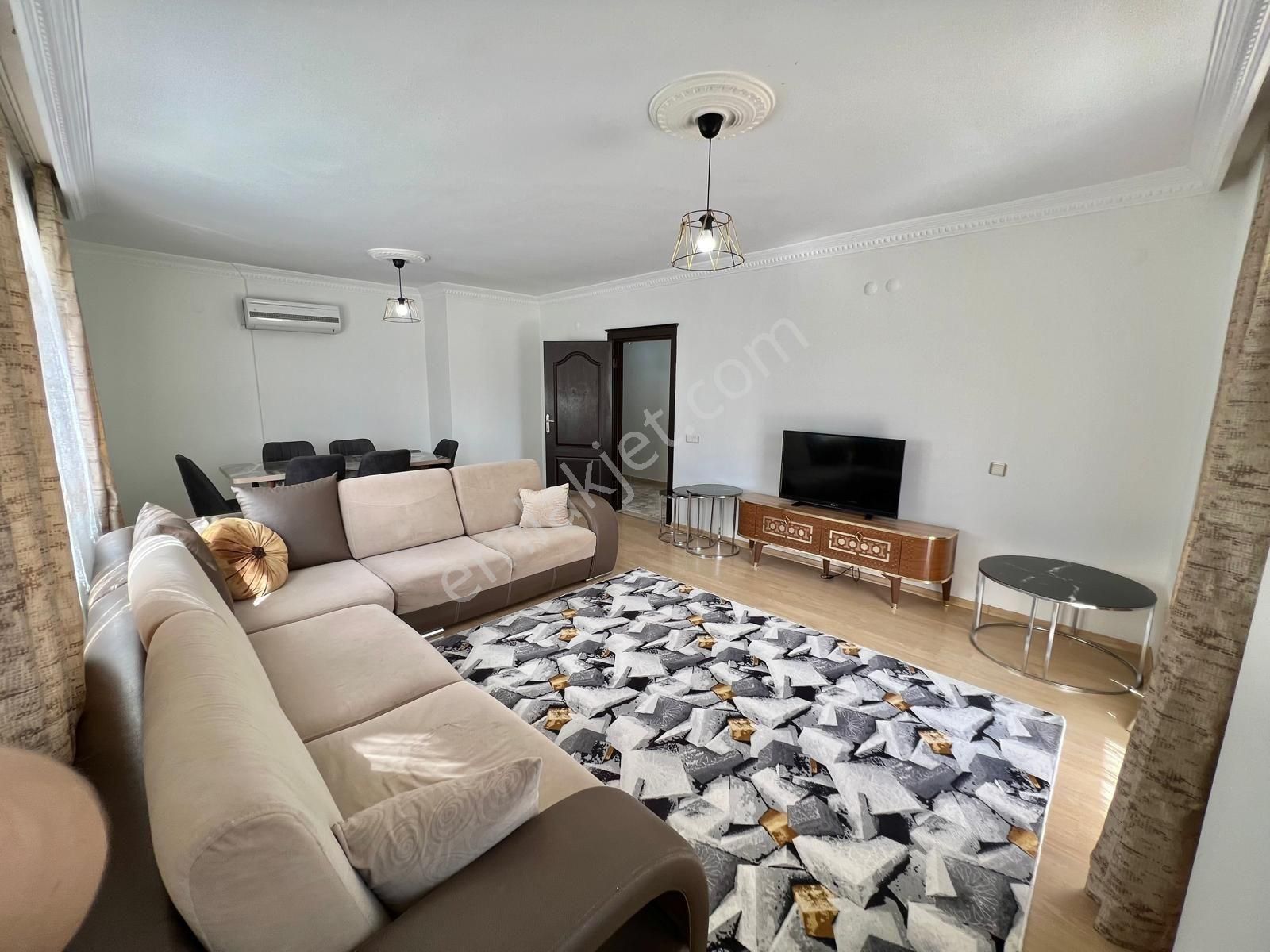 Konyaaltı Limanda Havuzlu 2+1 Eşyalı Kiralık Daire - Görsel 2