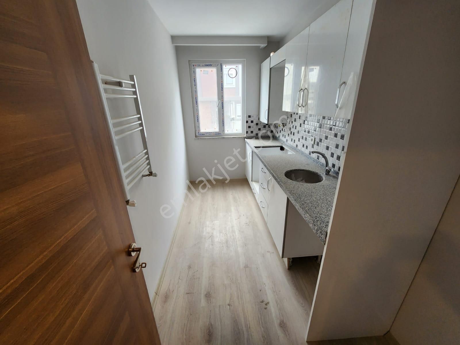 _ala_marmara Üni Yanı Site İçi Ayrı Mutfak Köşe Balkonlu 2+1 - Görsel 10