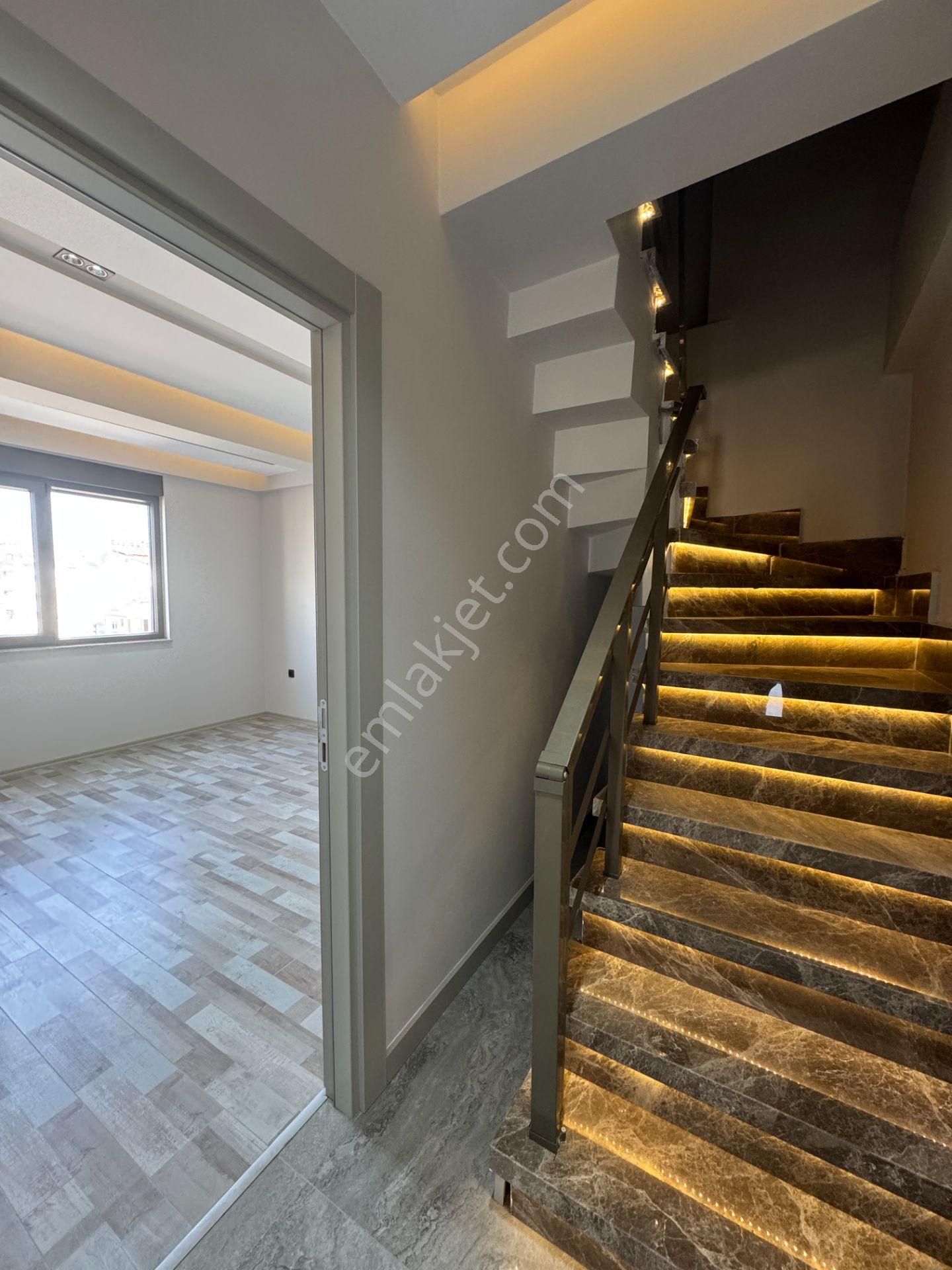 Zerdalilikte Lüks Yapılı K.otoparklı Şık Dubleksler - Görsel 20