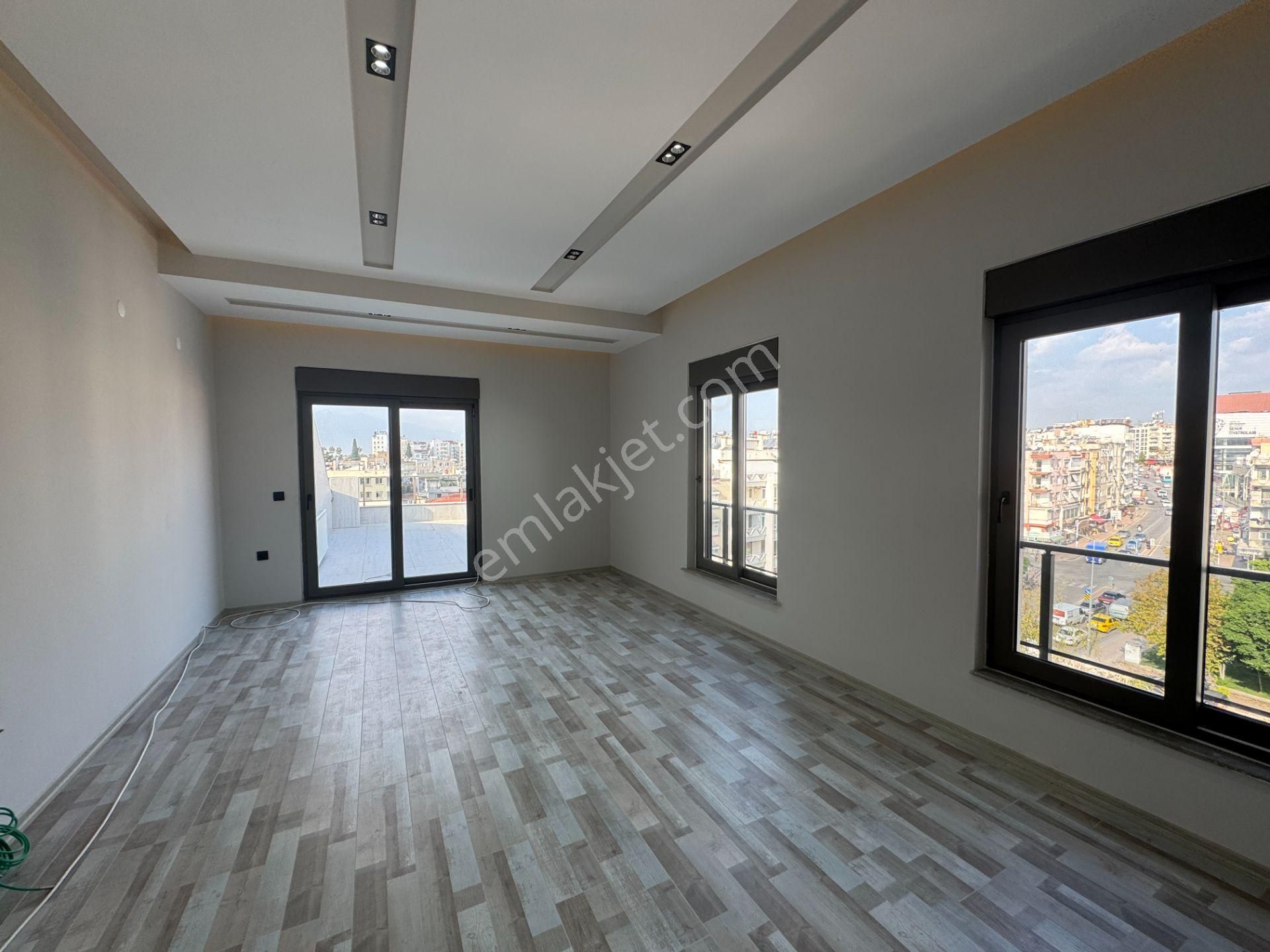 Zerdalilikte Lüks Yapılı K.otoparklı Şık Dubleksler - Görsel 25