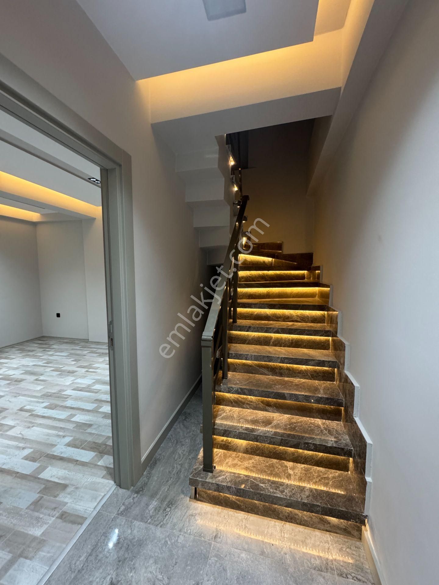 Zerdalilikte Lüks Yapılı K.otoparklı Şık Dubleksler - Görsel 24