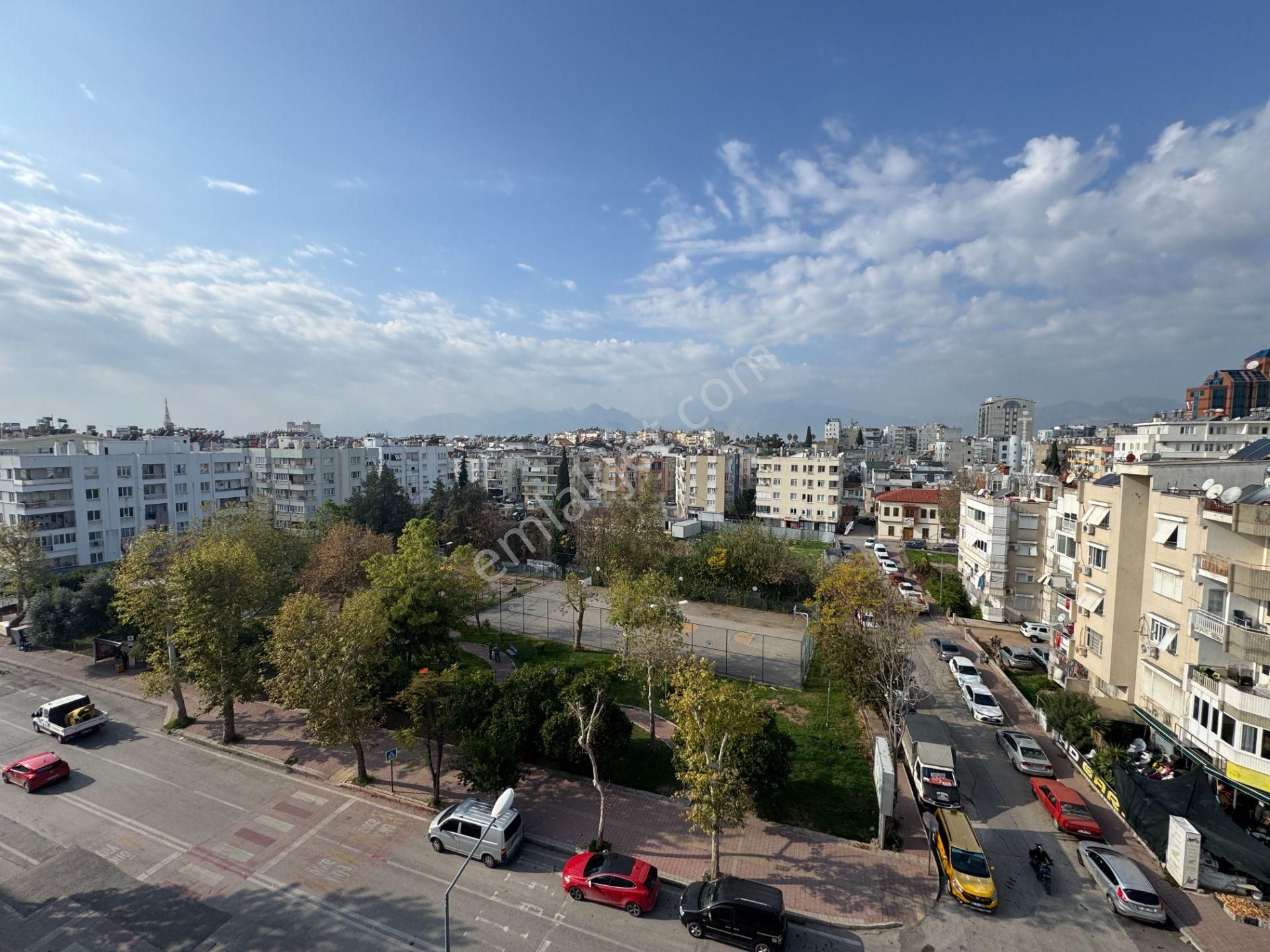 Zerdalilikte Lüks Yapılı K.otoparklı Şık Dubleksler - Görsel 29