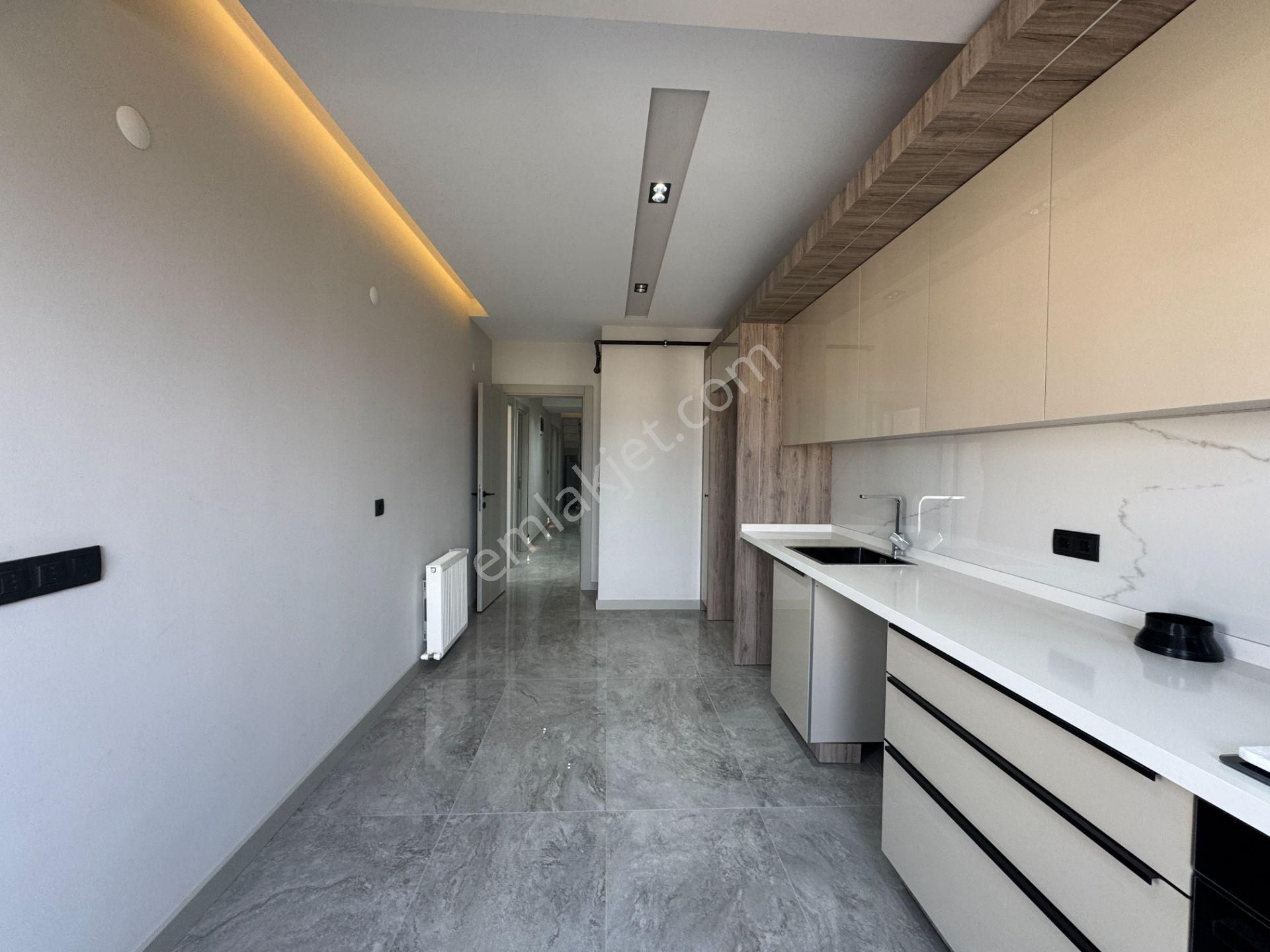 Zerdalilikte Lüks Yapılı K.otoparklı Şık Dubleksler - Görsel 6