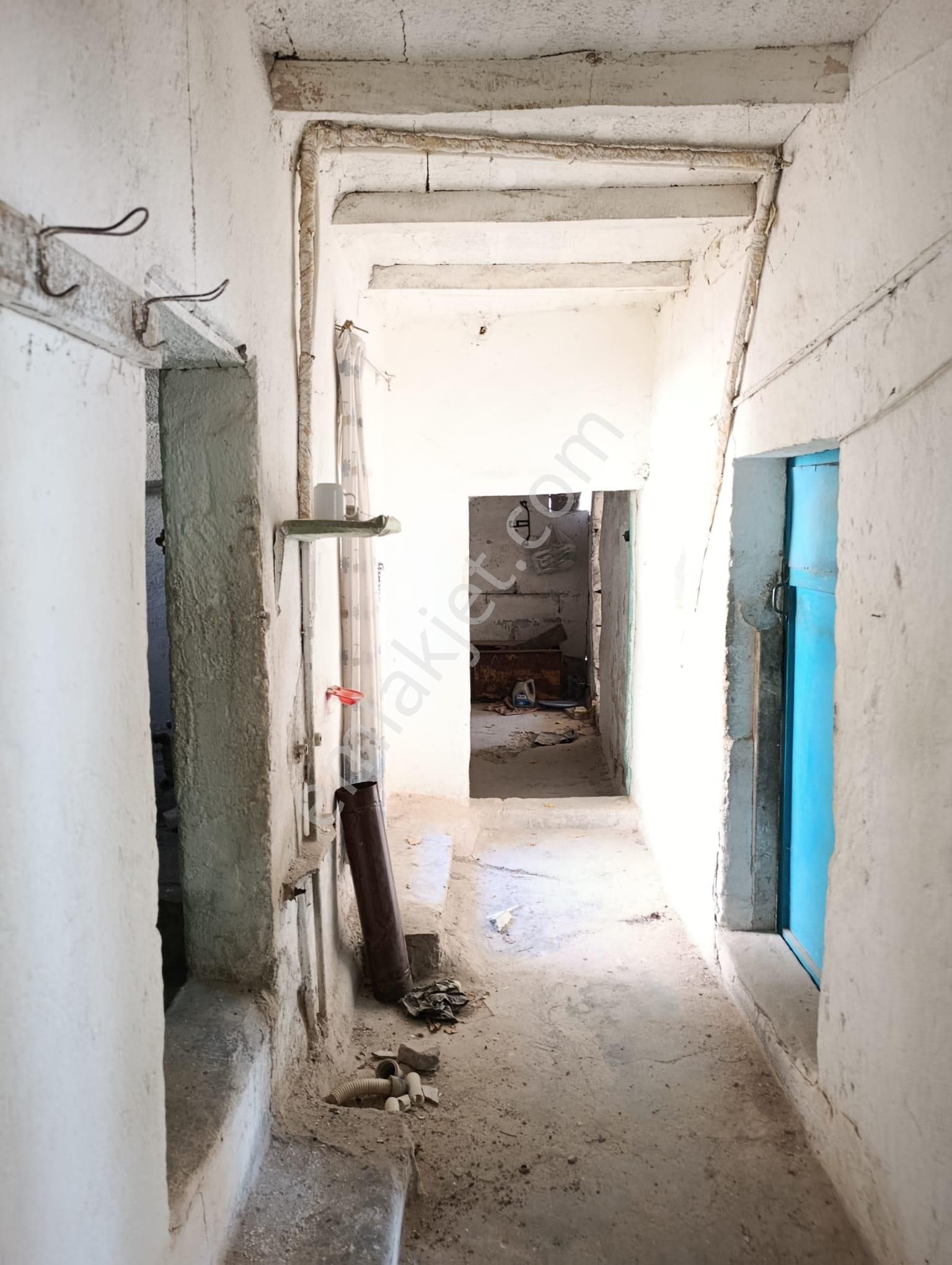 Ürgüp Karlık Köyü'nde Satılık İki Katlı Yığma Ev Ve Müştemilatı - Görsel 6