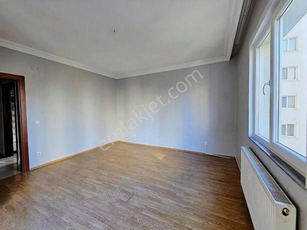 Boş.. Site Özlllikli Bakımlı 24 Saat Güvenlk Havuz İmkanı Prestijli 3+1 Daire - Görsel 17