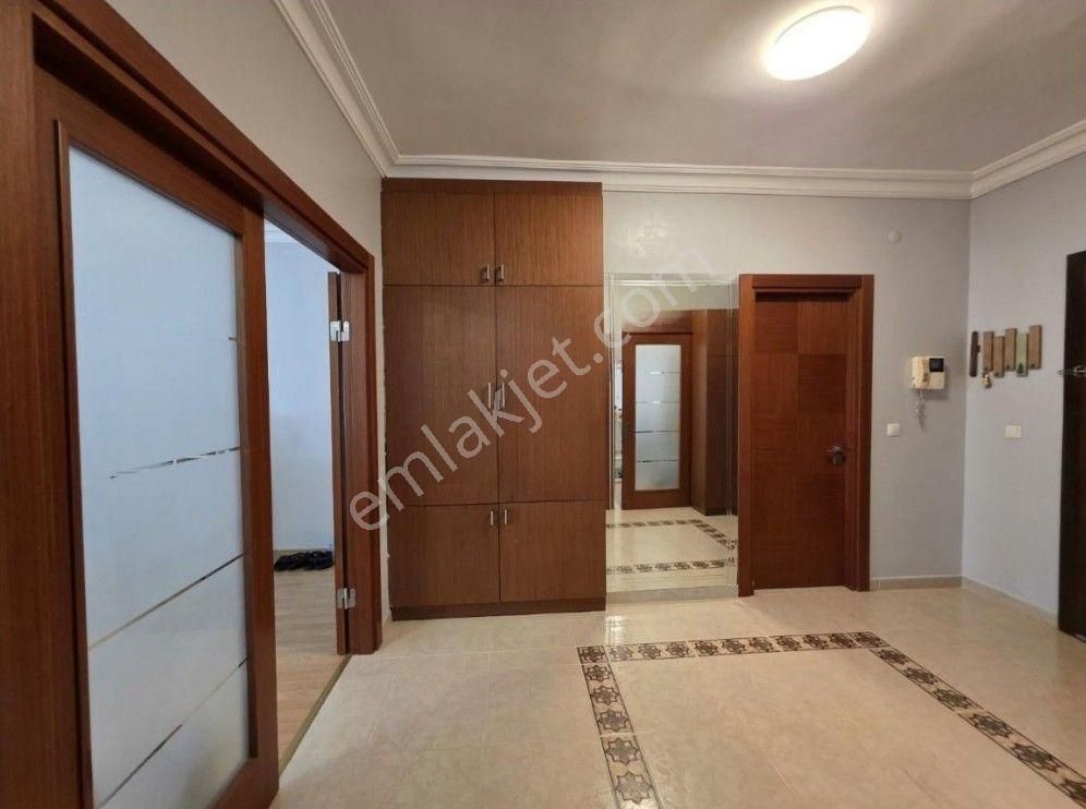 Boş.. Site Özlllikli Bakımlı 24 Saat Güvenlk Havuz İmkanı Prestijli 3+1 Daire - Görsel 5