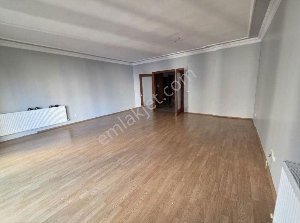 Boş.. Site Özlllikli Bakımlı 24 Saat Güvenlk Havuz İmkanı Prestijli 3+1 Daire - Görsel 8