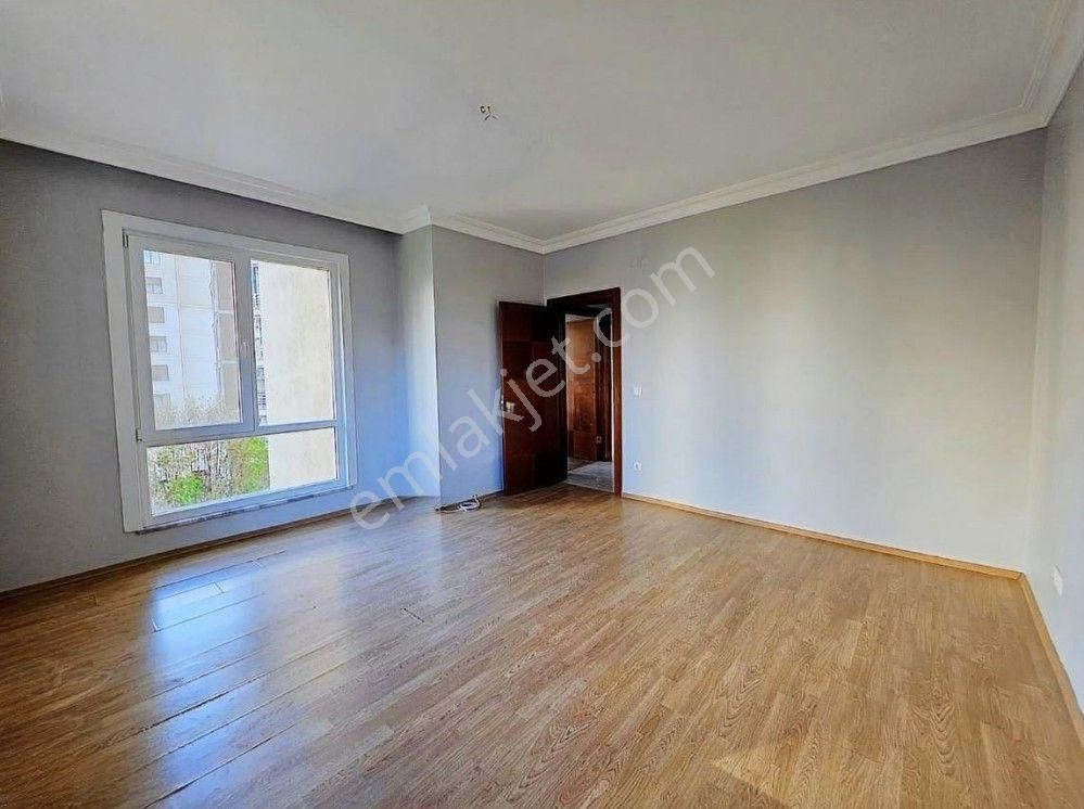 Boş.. Site Özlllikli Bakımlı 24 Saat Güvenlk Havuz İmkanı Prestijli 3+1 Daire - Görsel 15