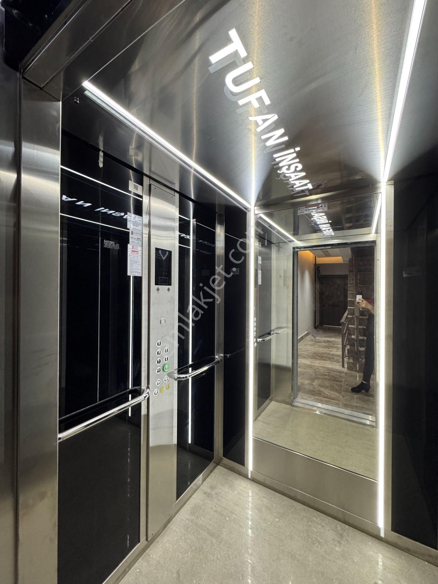 Zerdalilikte K.otoparklı Kombili Geniş Kullanışlı 3+1 Dubleks - Görsel 25