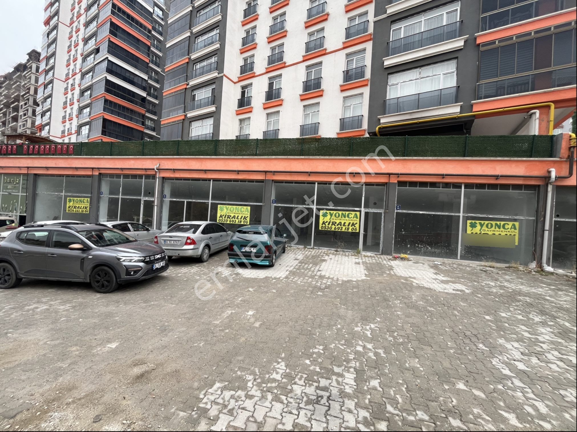 Yonca Emlak Fahri Korutürk Mah. 100m2 Kiralık Dükkan