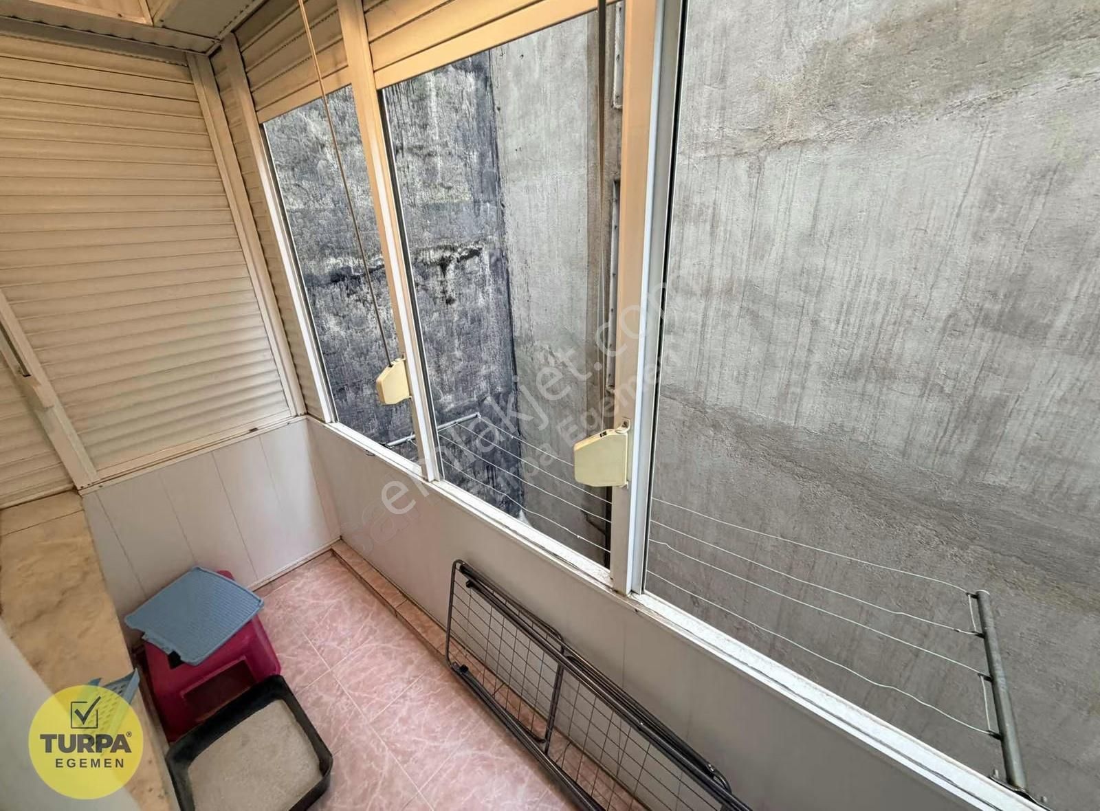 Karşıyaka Merkezi Konum Ara Kat Doğalgazlı 3+1 Daire - Görsel 25