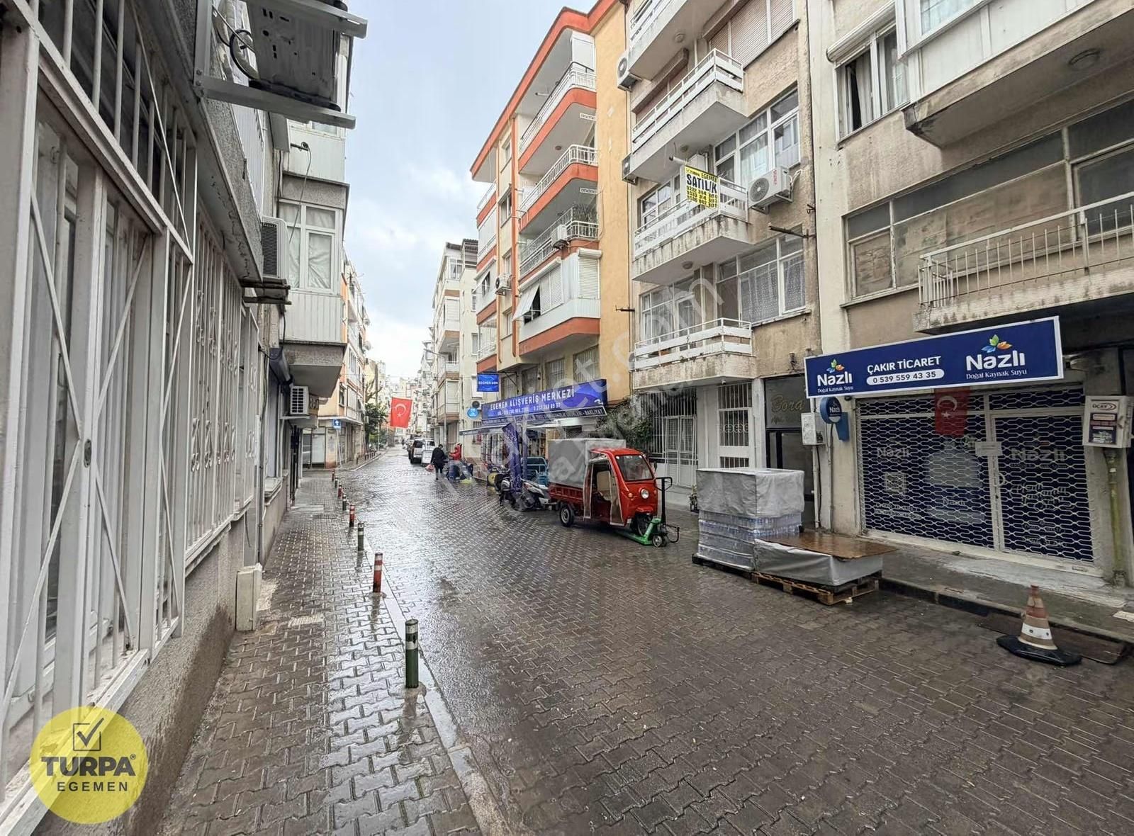 Karşıyaka Merkezi Konum Ara Kat Doğalgazlı 3+1 Daire - Görsel 12