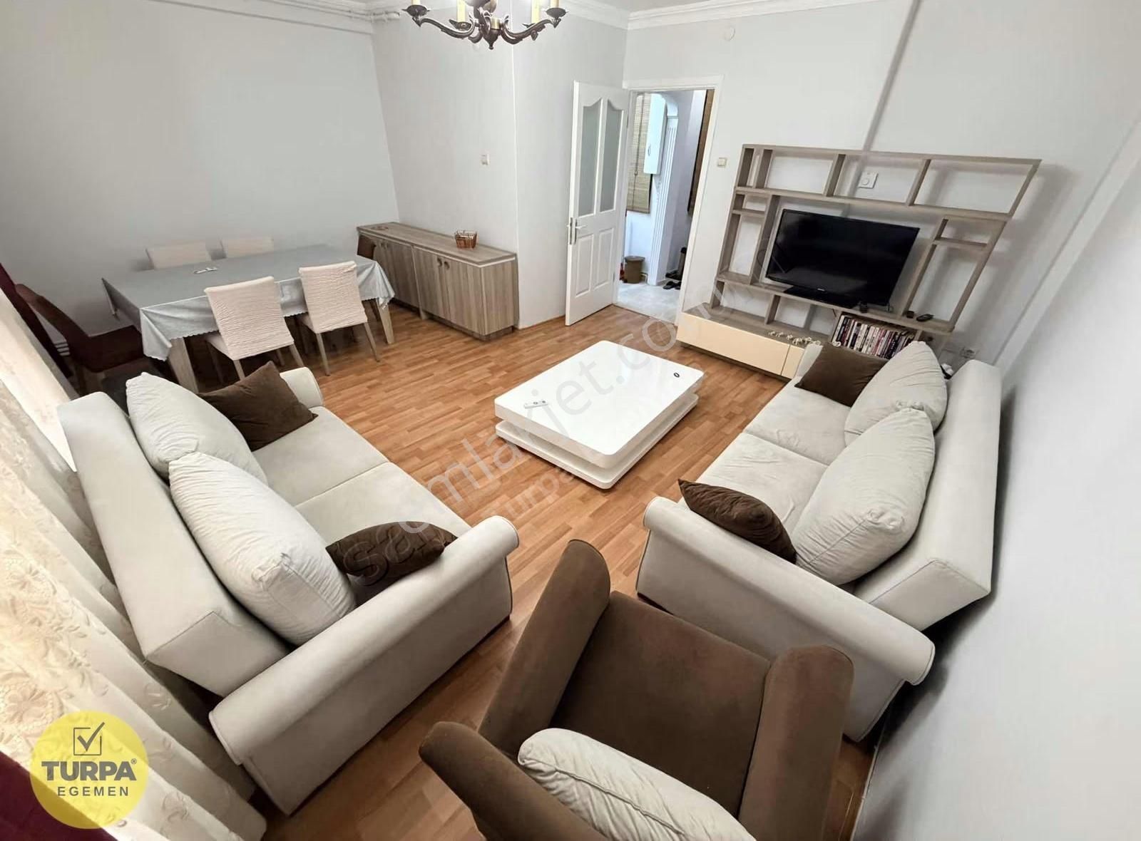 Karşıyaka Merkezi Konum Ara Kat Doğalgazlı 3+1 Daire