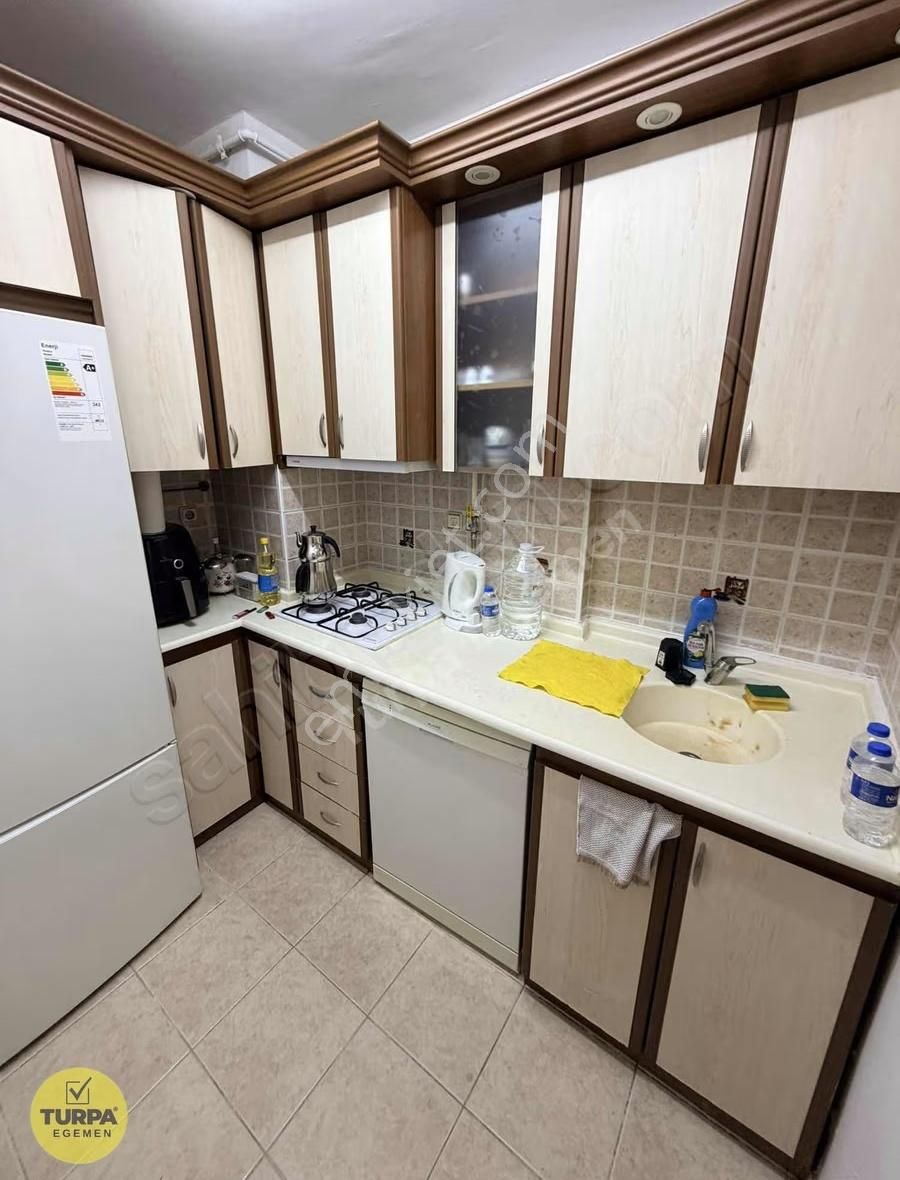 Karşıyaka Merkezi Konum Ara Kat Doğalgazlı 3+1 Daire - Görsel 8