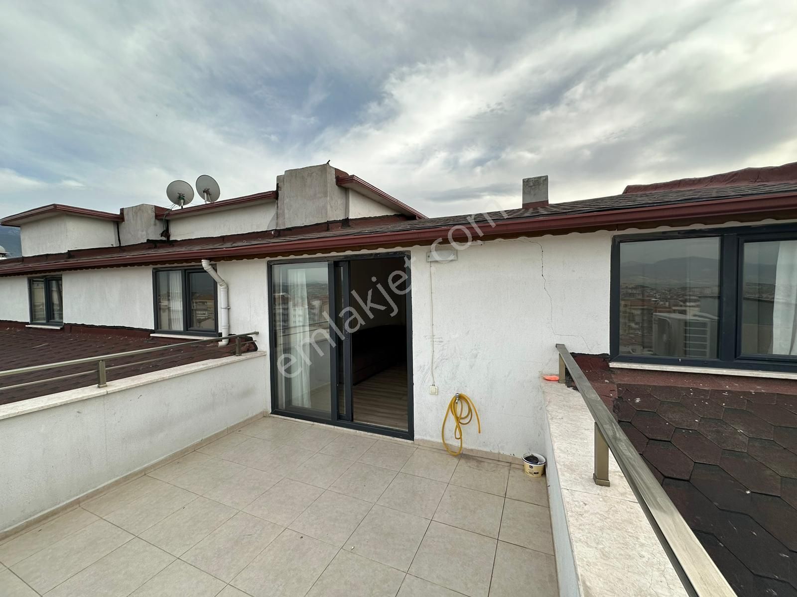 İstiklal Caddesi Üzerinde 5 Yıllık 3+1 Dublex Daire - Görsel 13