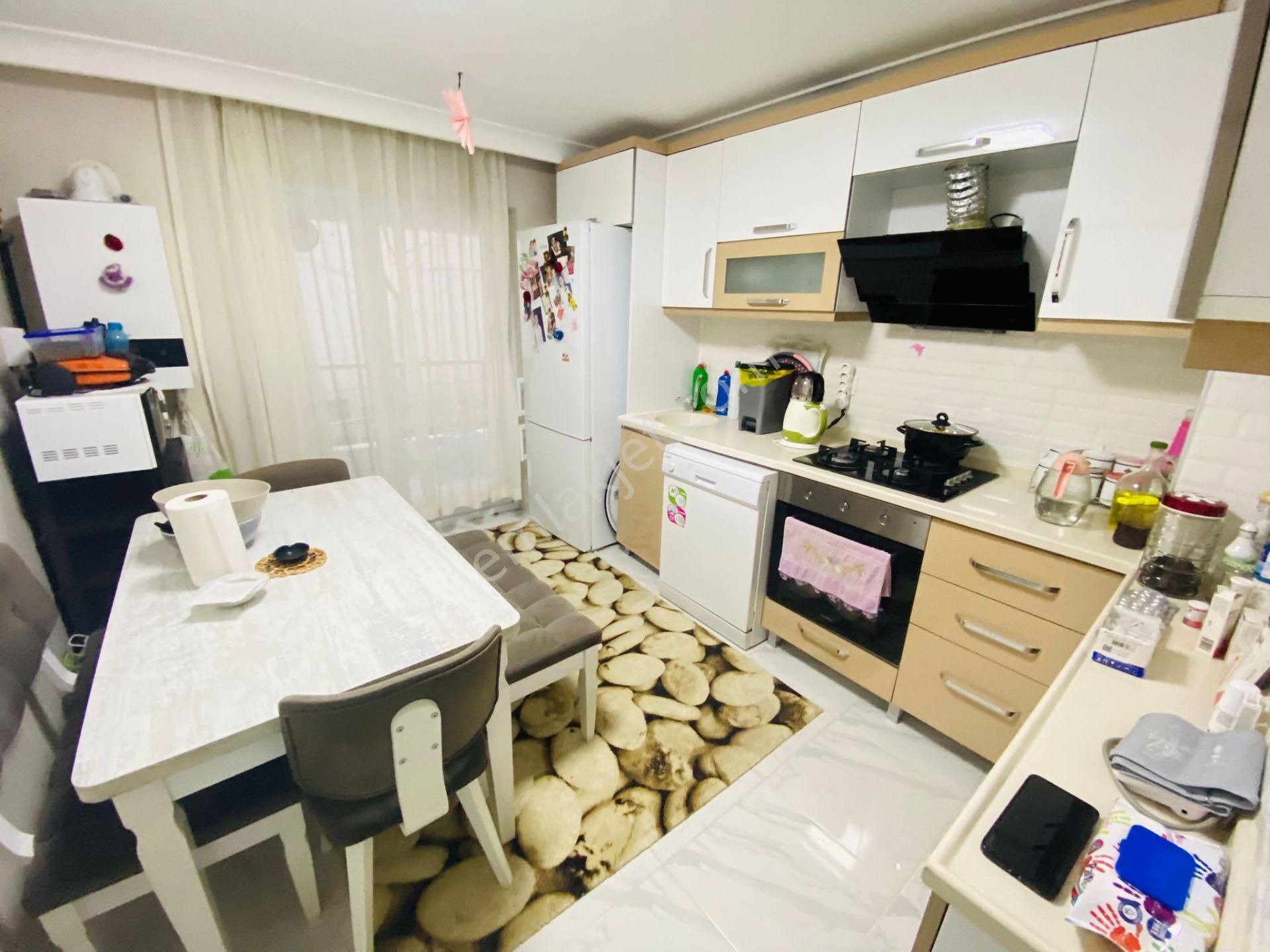 Fahri Korutürk'de Ege Lisesi Yakını Giriş Kat Satılık Daire !!!