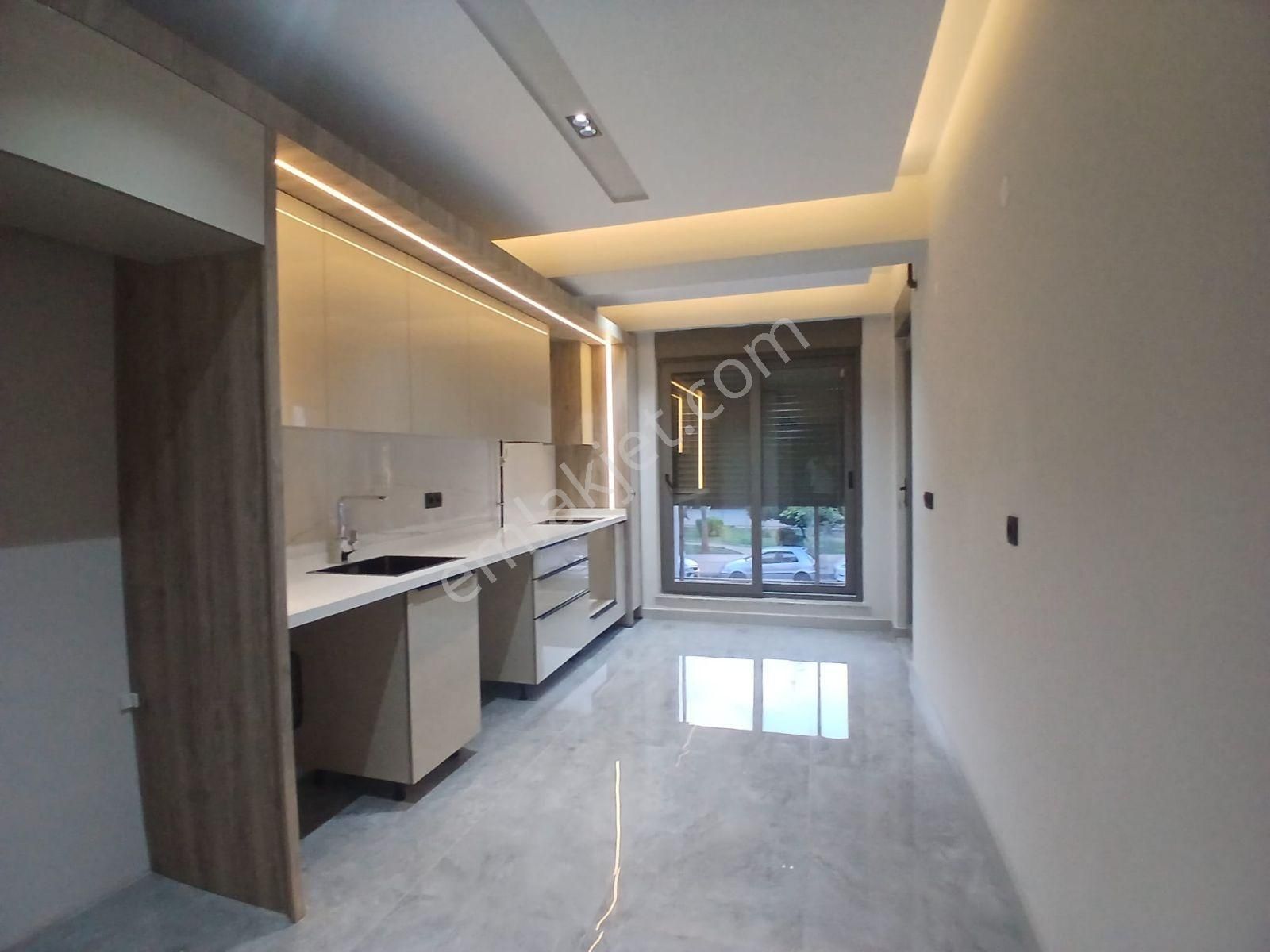 Zerdalilikde Sıfır Kapalı Otoparklı 3+1 3.kat Önü Açık Daire - Görsel 5