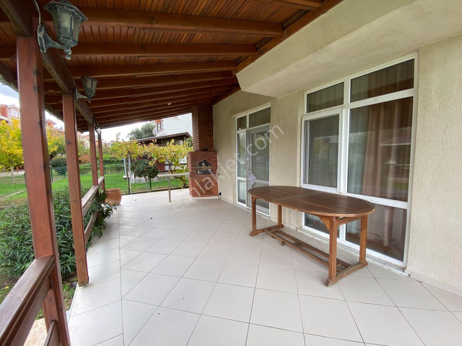 Saroz Körfezinde Denize Sıfır, Özel Koylu 4+1 Tripleks Villa - Görsel 28