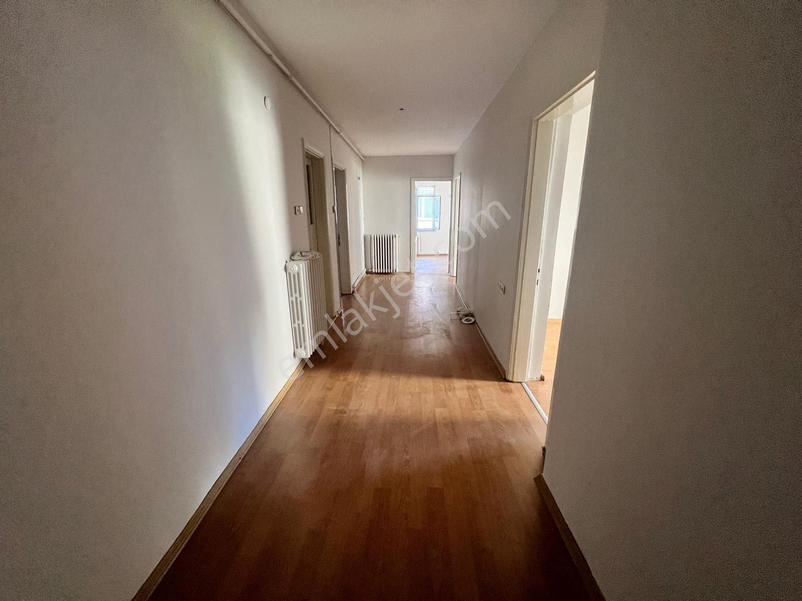 Dağıstan Gayrimenkulden Cennet Tepeüstünde 2+1 120m2 Arakat - Görsel 12