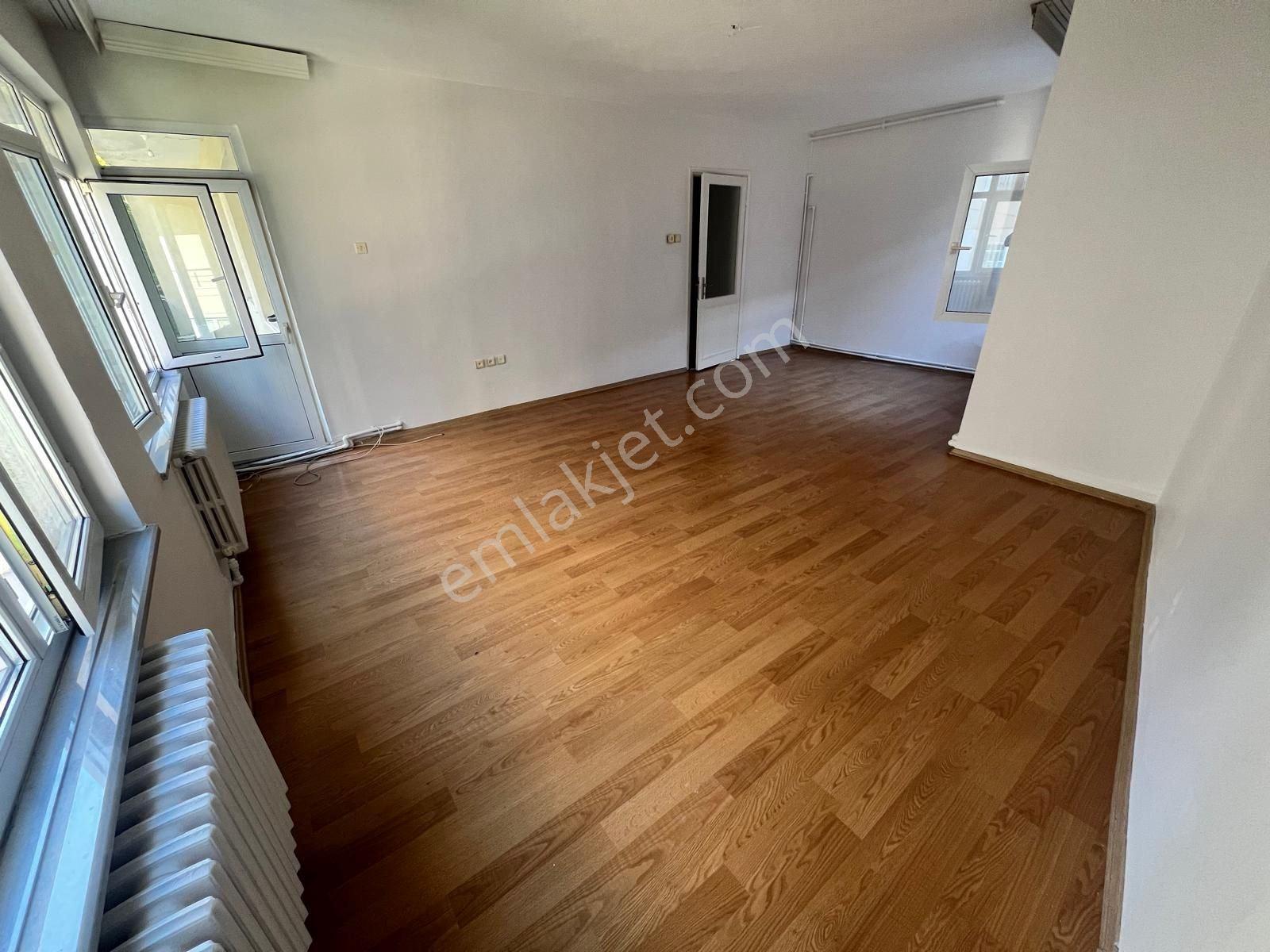 Dağıstan Gayrimenkulden Cennet Tepeüstünde 2+1 120m2 Arakat - Görsel 2