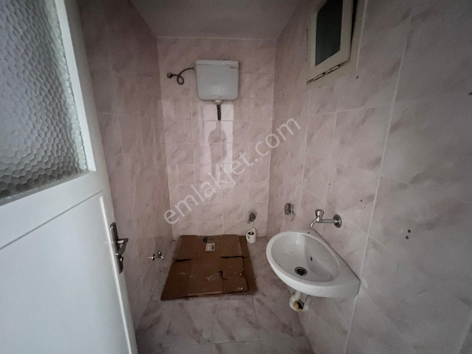 Dağıstan Gayrimenkulden Cennet Tepeüstünde 2+1 120m2 Arakat - Görsel 9