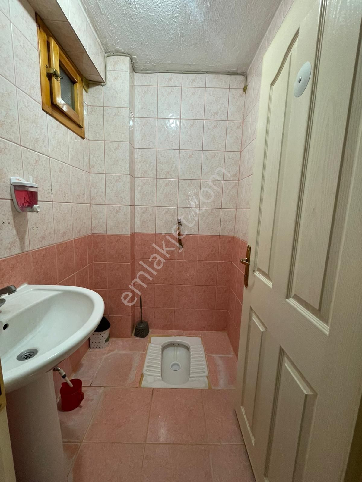 Afyon Üçok Emlaktan Kanlıca Mah Satılık 3+1 Temiz Bakımlı Daire - Görsel 7