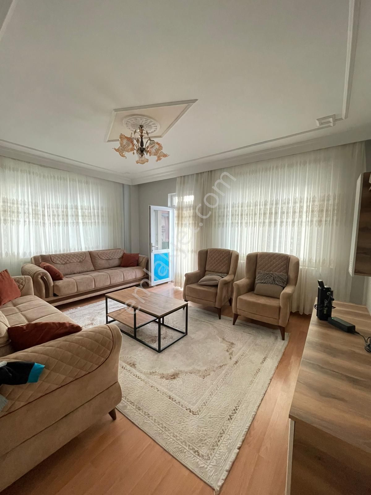 Afyon Üçok Emlaktan Kanlıca Mah Satılık 3+1 Temiz Bakımlı Daire - Görsel 13