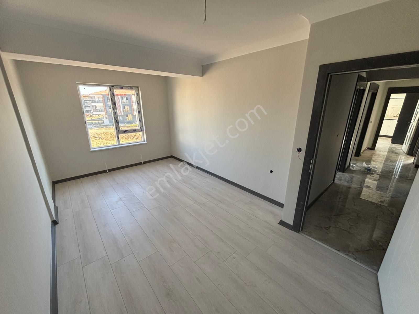 Oğuzlar'dan Menderes'de Katta 3+1 Daireler - Görsel 15